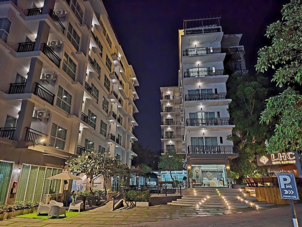 LHC Hotel and Resort 8/75