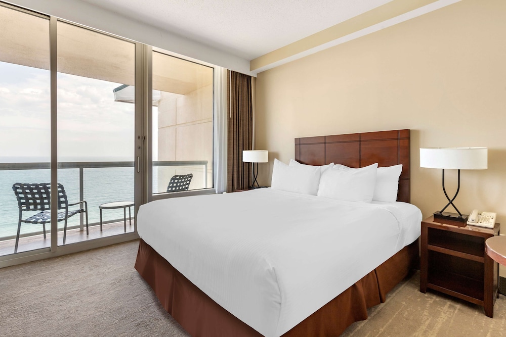STUDIO, KING BED, OCEAN FRONT