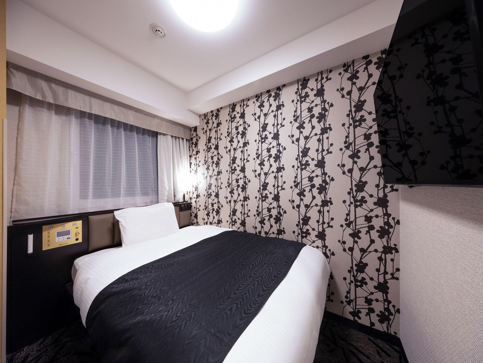 ROOM, SINGLE, SOUTH WING, ANNEX