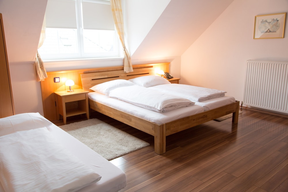 Lilienhof Hotel 7/25