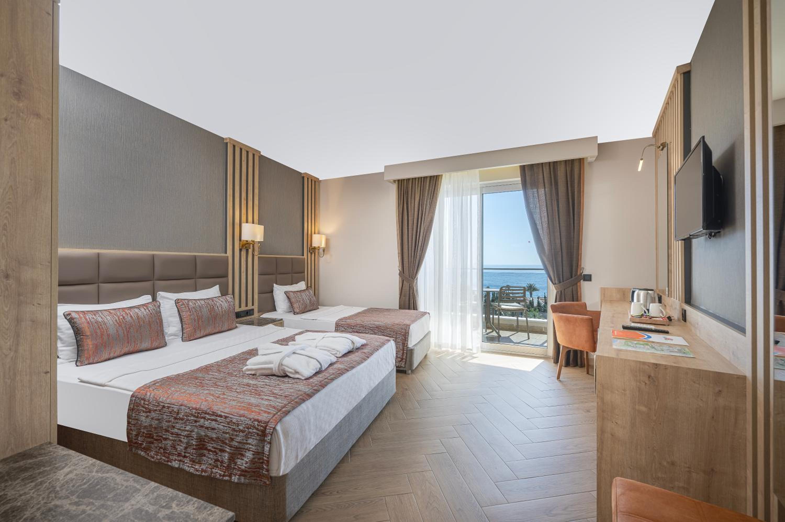 ROOM, DOUBLE BED, SEA VIEW