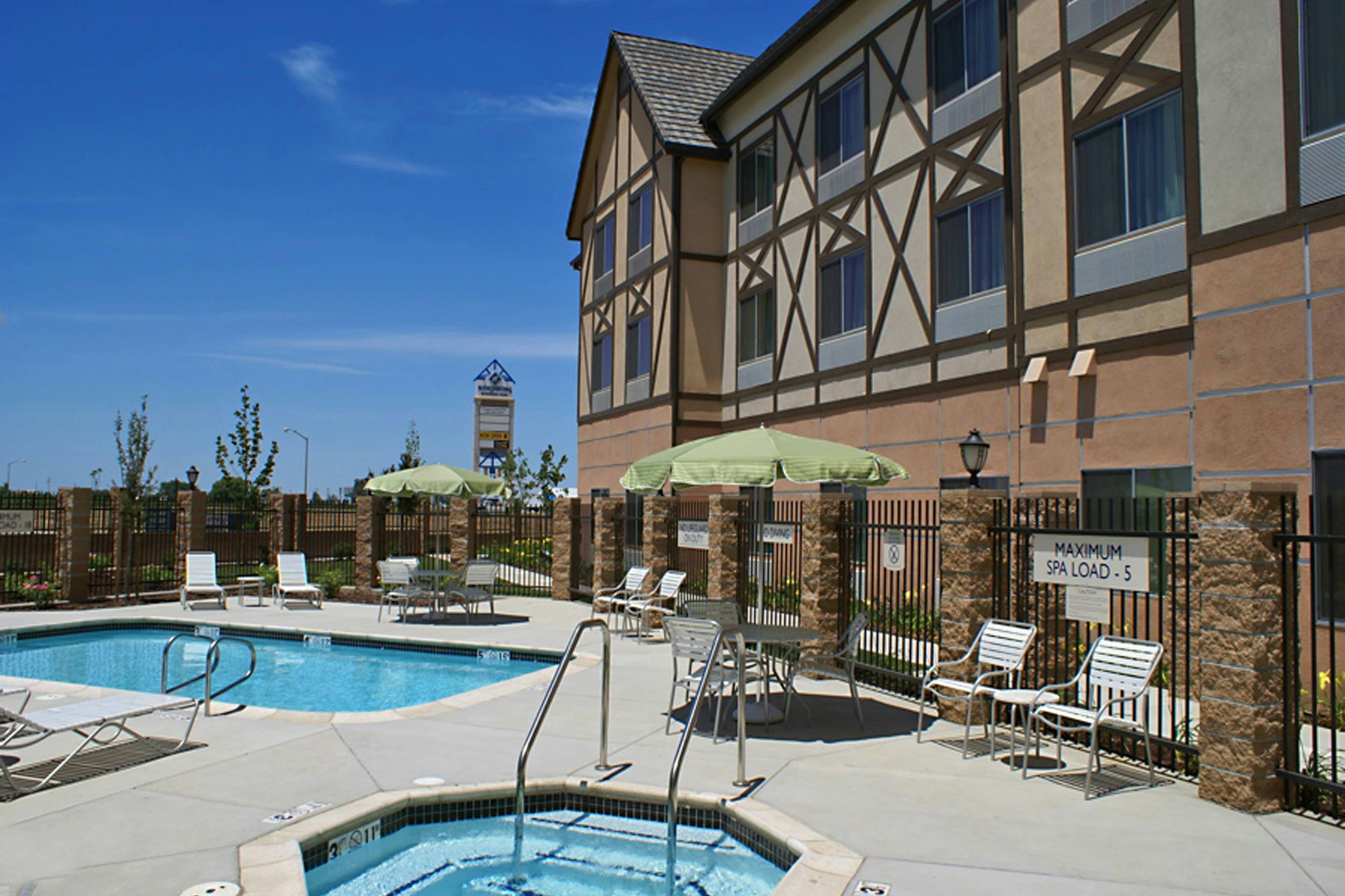 Fairfield Inn and Suites by Marriott Selma Kingsburg 36/36