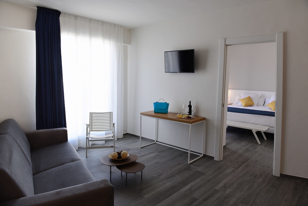 HOTEL AGARO CHIPIONA 14/29