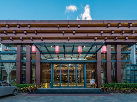 Donghu Grand Hotel 3/49