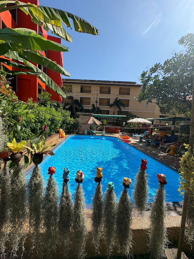 Porter House Patong 11/74