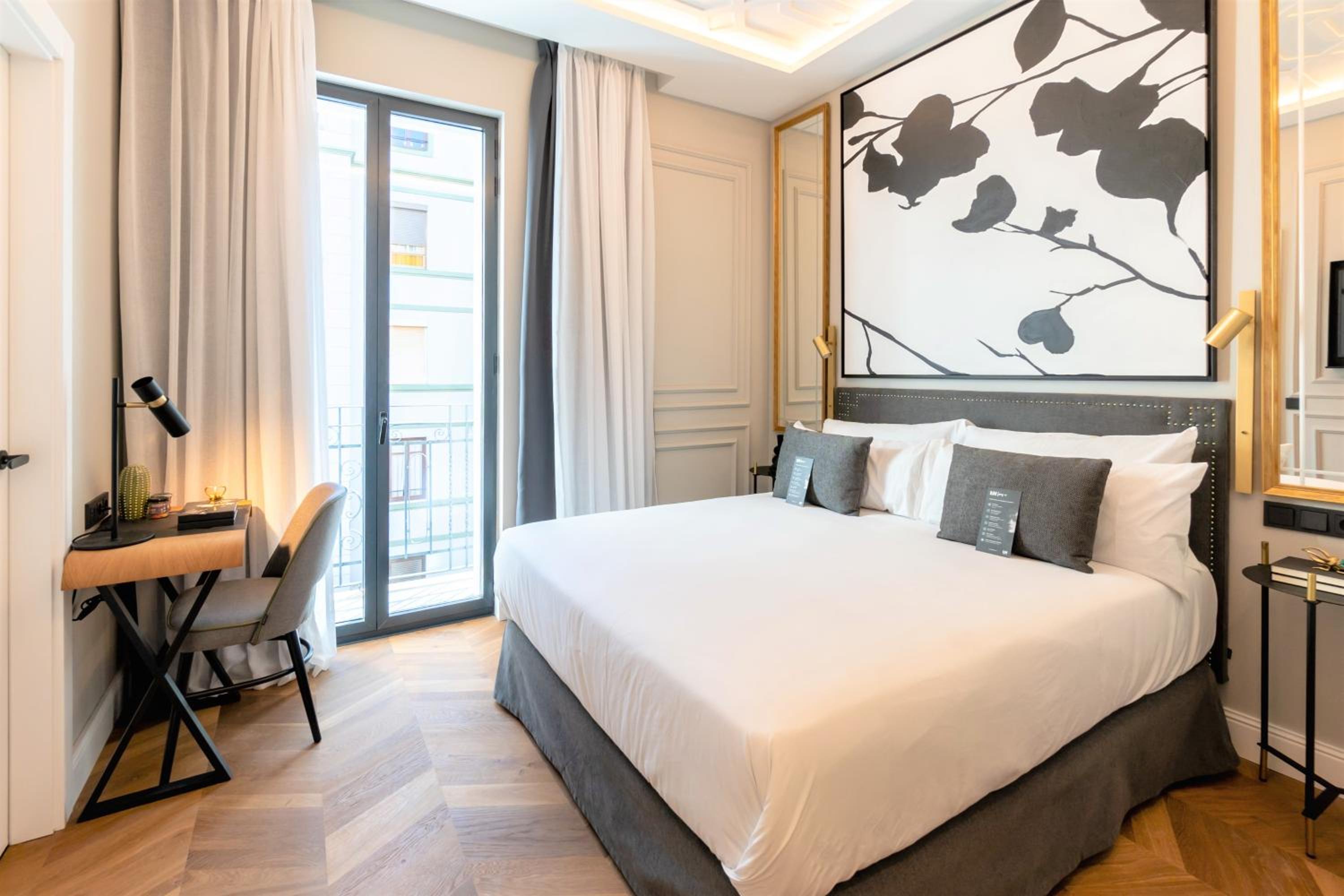 SUPERIOR, DOUBLE BED