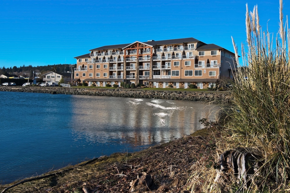 Oxford Suites Silverdale 5/59