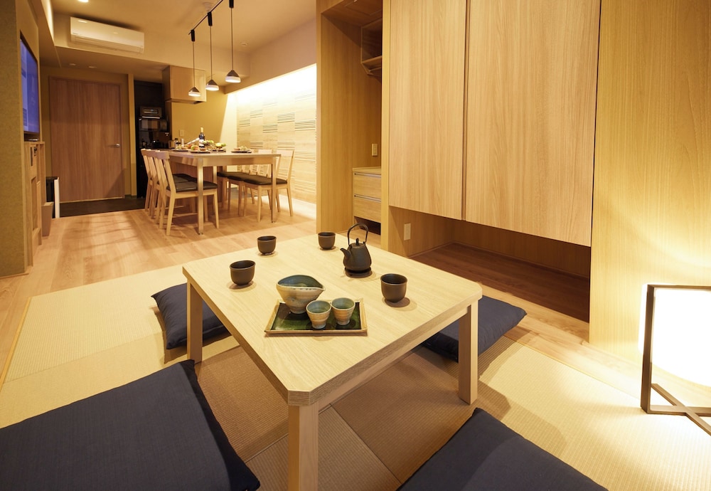 MONday Apart Premium Ueno 28/50