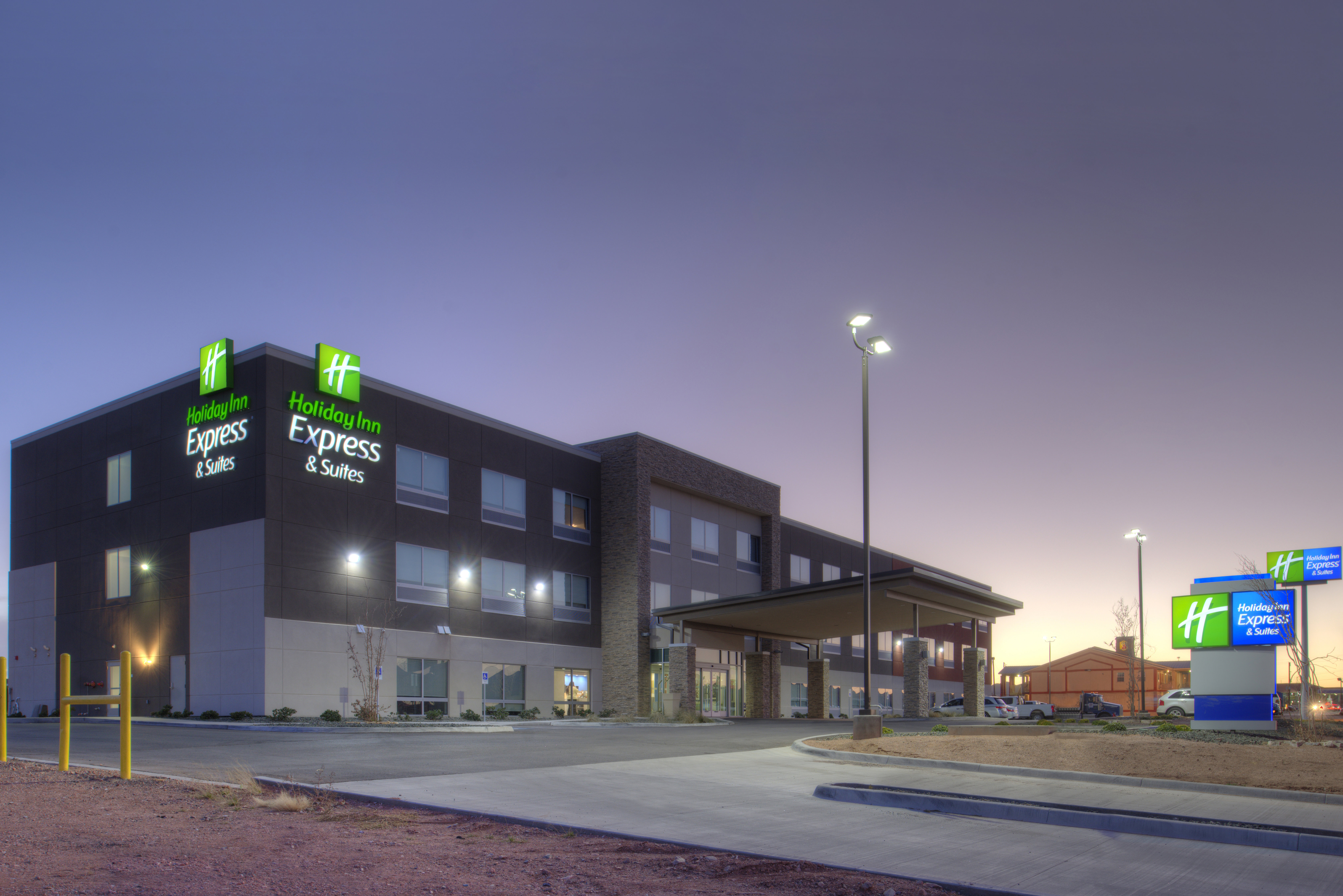 HOLIDAY INN EXPRESS & SUITES VAN HORN 7/65