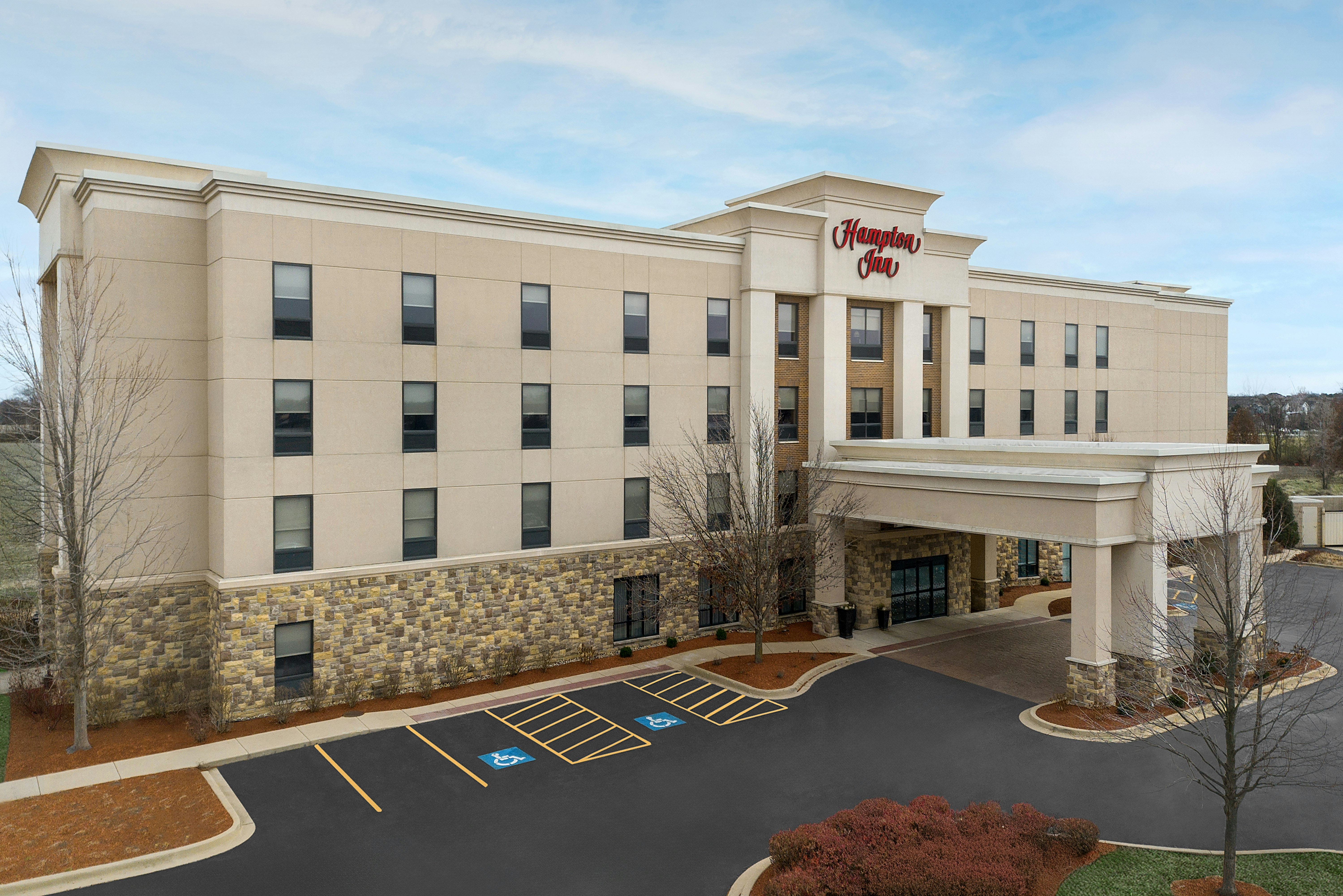 Hampton Inn Yorkville 4/17