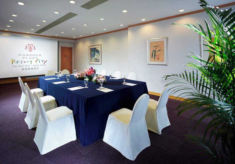 Harbour Plaza Resort City 53/62