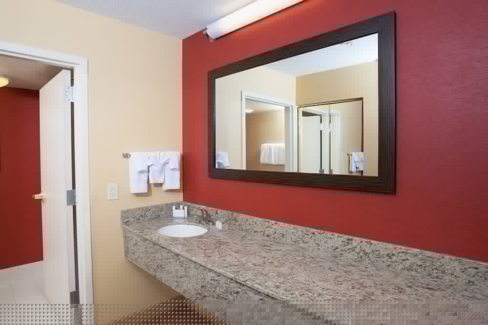Courtyard By Marriott Burlington Williston 19/65