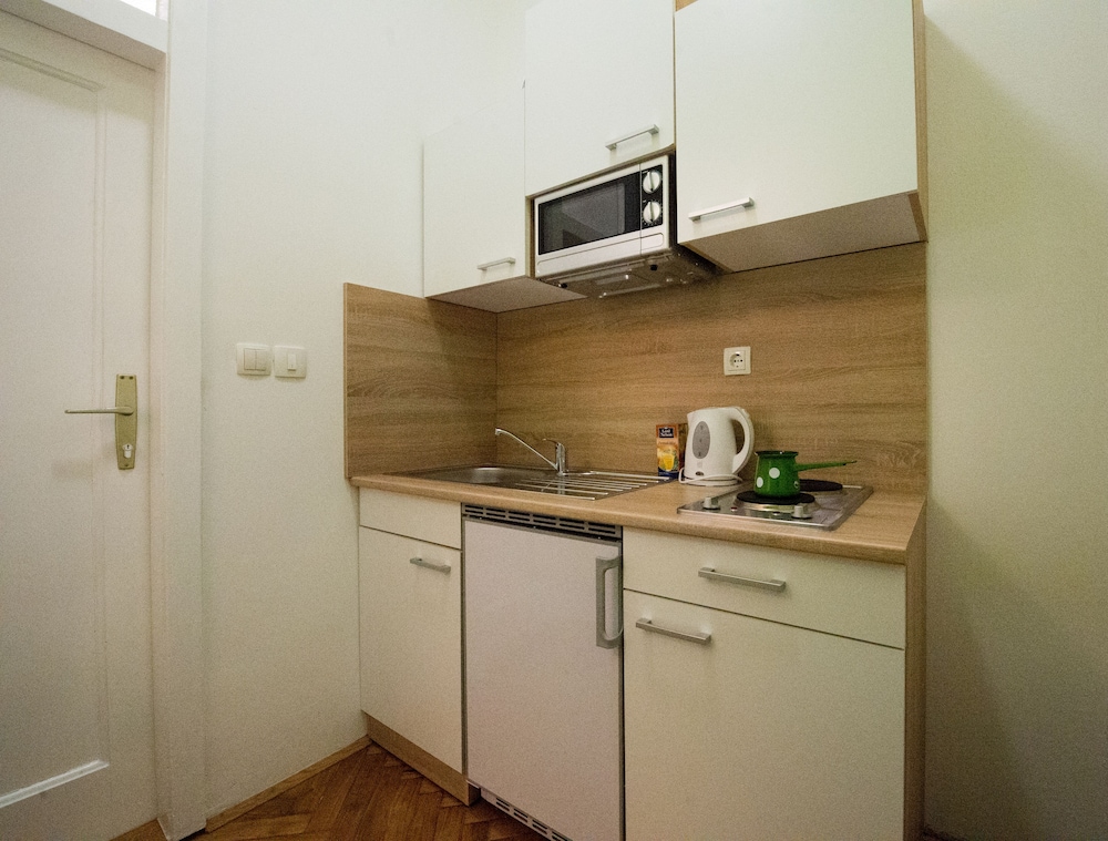 Vila Teslova 46/50