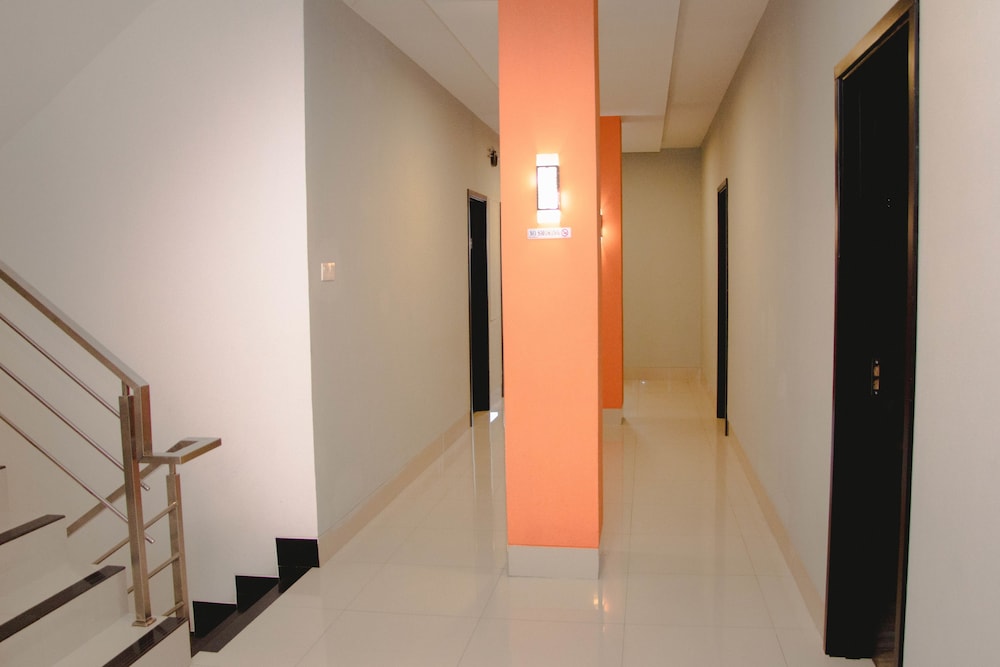Oyo 592 Budget Hotel By The Harbour 20/28