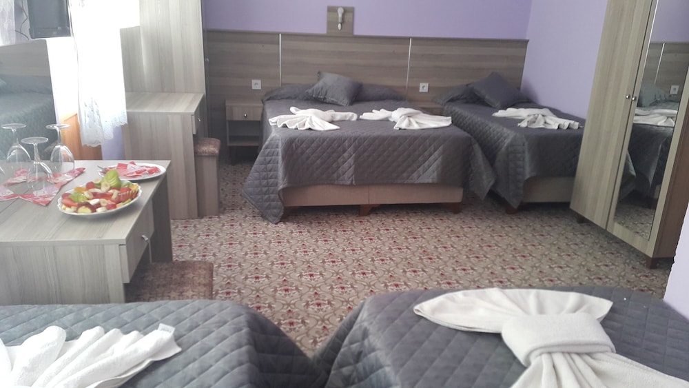 ALBERGO CESME 7/50