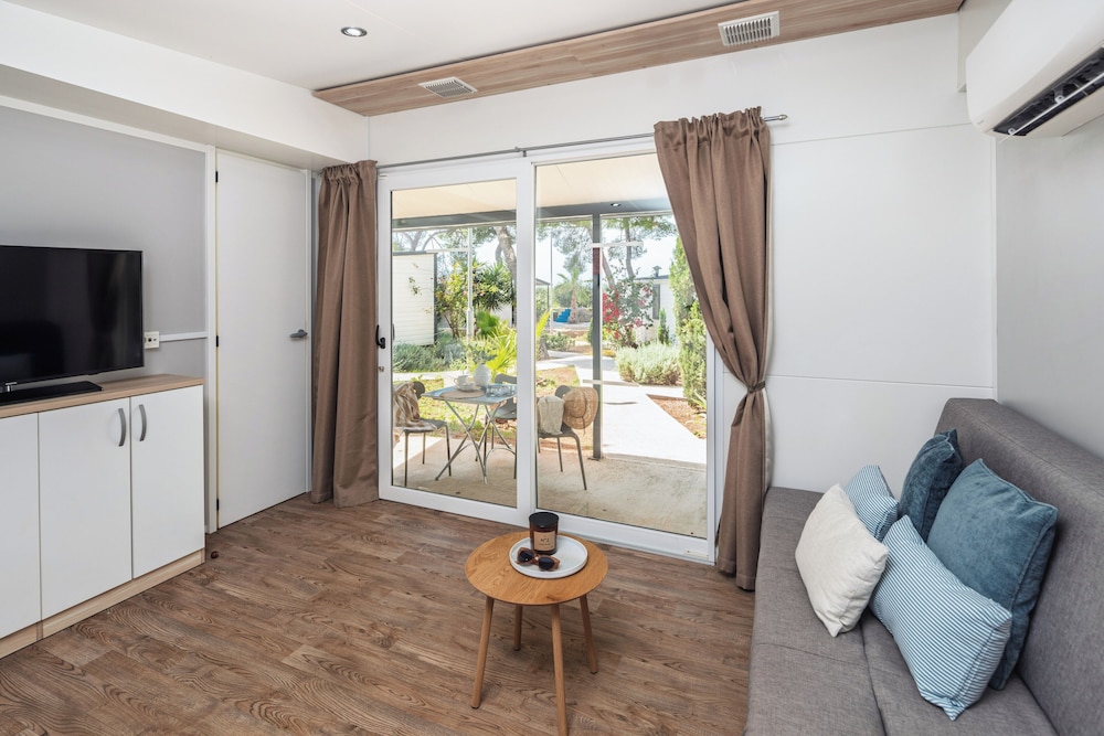 Waterman Beach Village 21/49