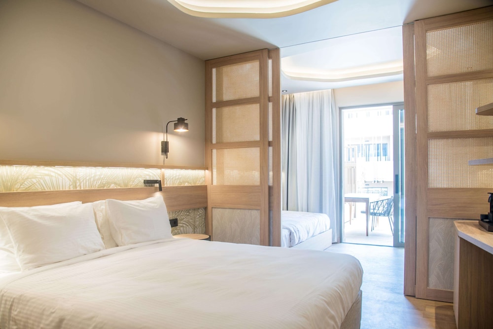Classic, Family, King Bed, Sofa, Private Pool