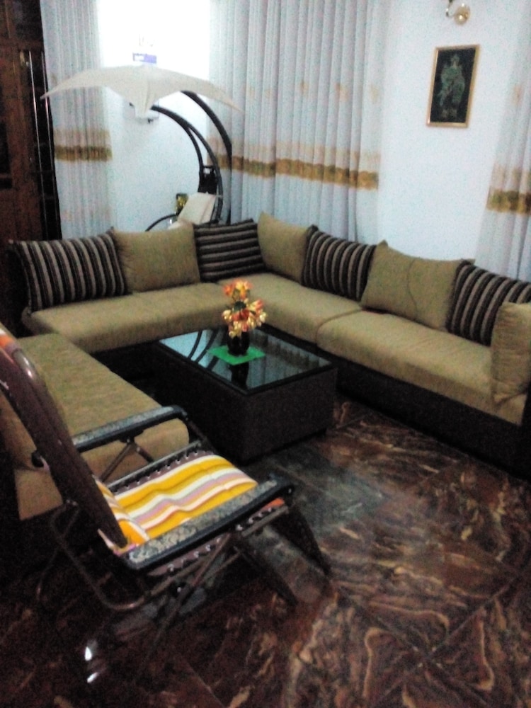 Villa 26 22/38