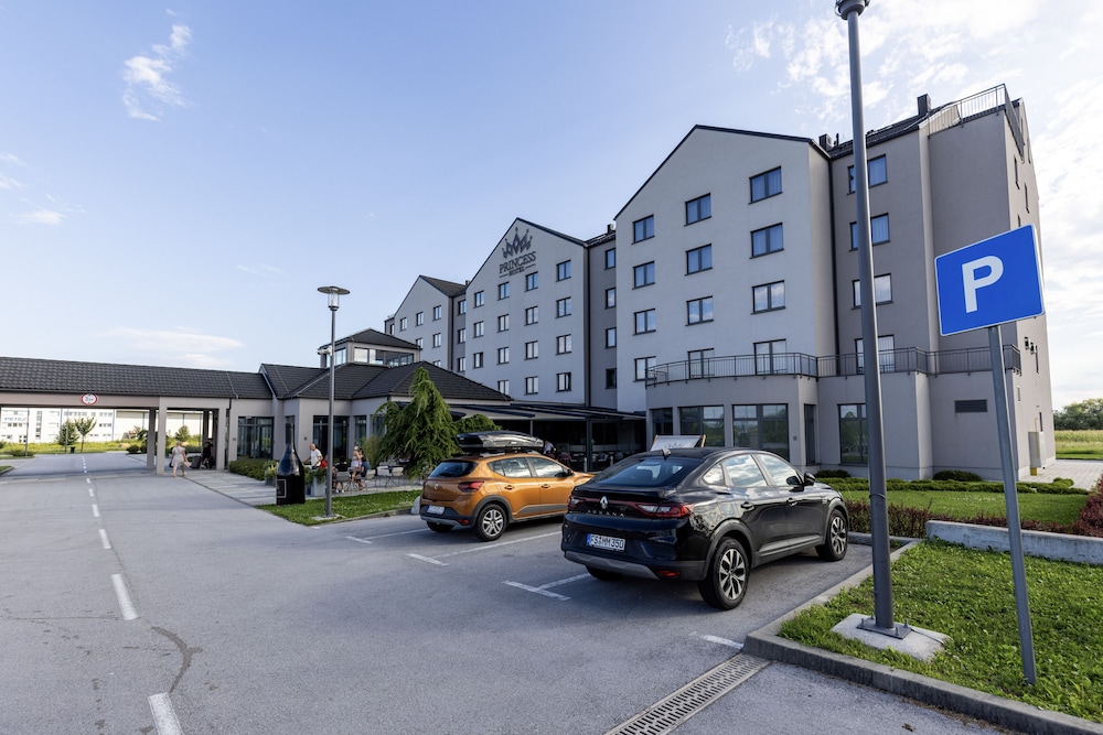 Princess Hotel 29/34