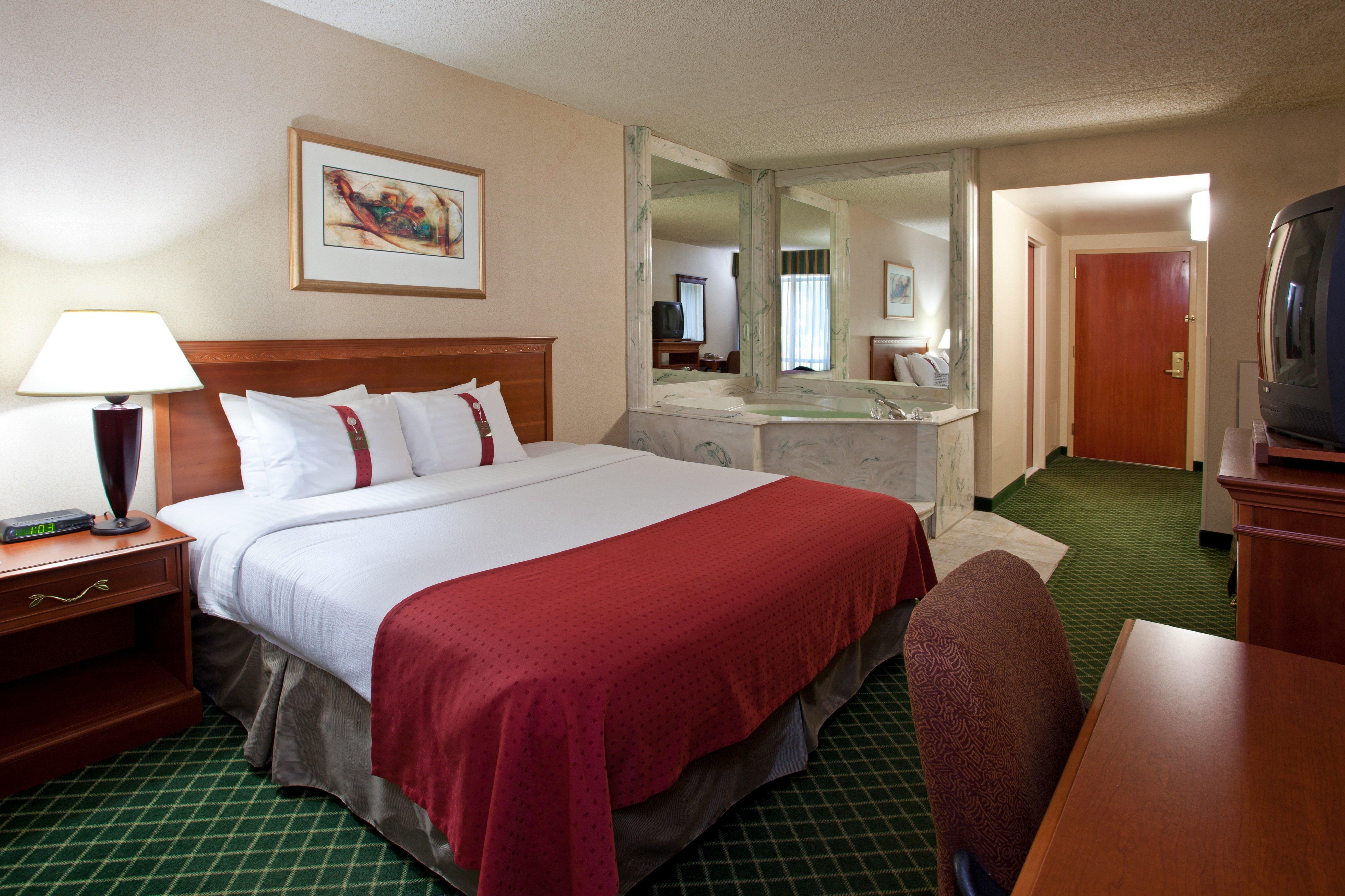 HOLIDAY INN EXPRESS & SUITES SOUTHGATE - DETROIT AREA 6/32