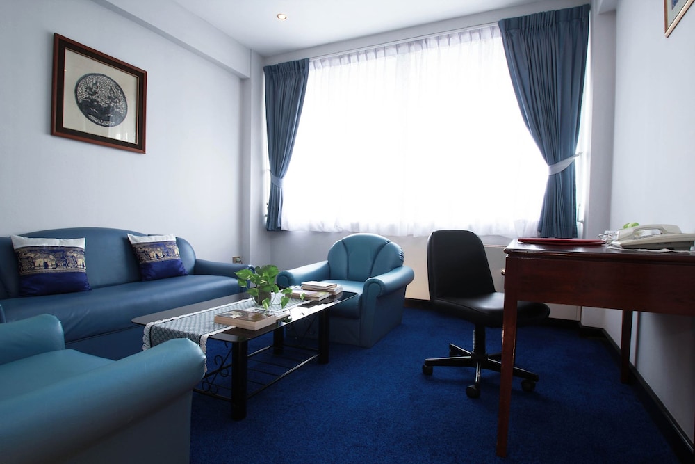 YMCA International Hotel 37/63