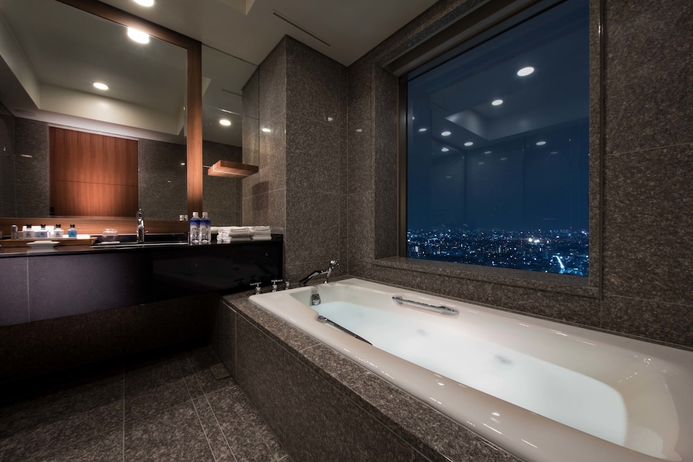 Cerulean Tower Tokyu Hotel, A Pan Pacific Partner Hotel 35/70