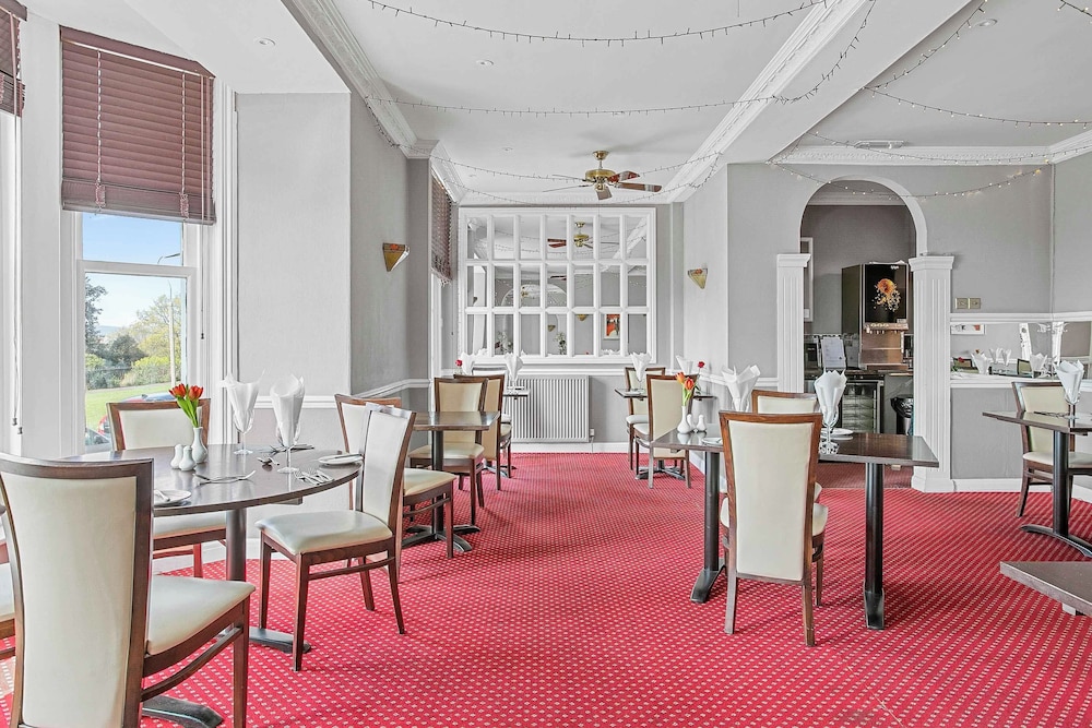 Royal Beacon Hotel 33/45