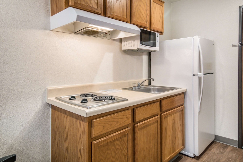 WoodSpring Suites Denton 34/35