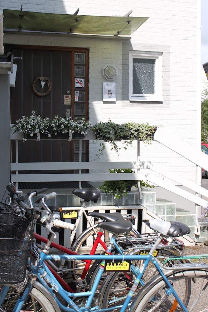 Hotell Zlafen Bed And Breakfast 2/46