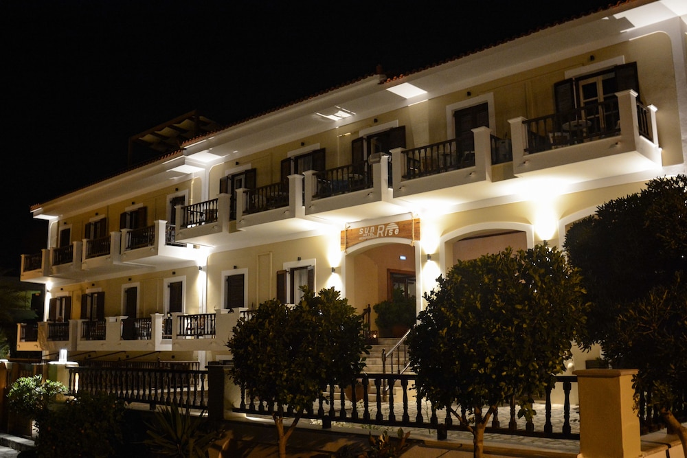Sunrise Hotel in SAMOS