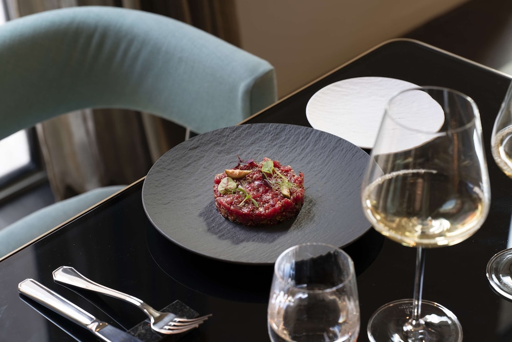 Radisson Collection Hotel, Roma Antica 41/50