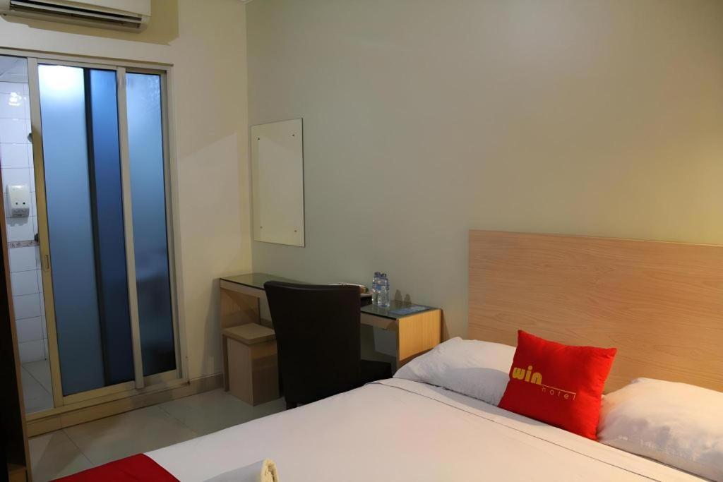 Win Hotel Blok M 15/33