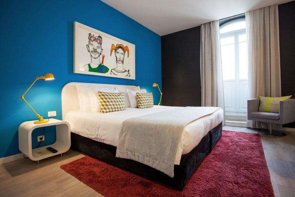 Superior, Twin Beds, Square View، Internacional Design Hotel 3/5