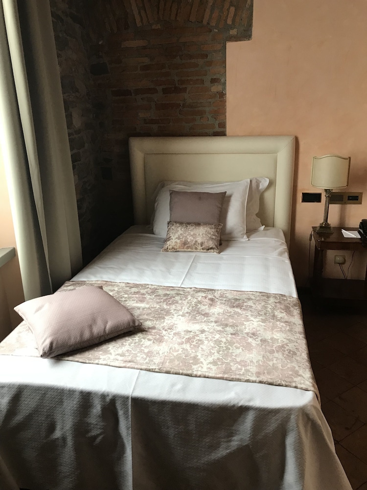 Albergo Le Due Corti 16/62