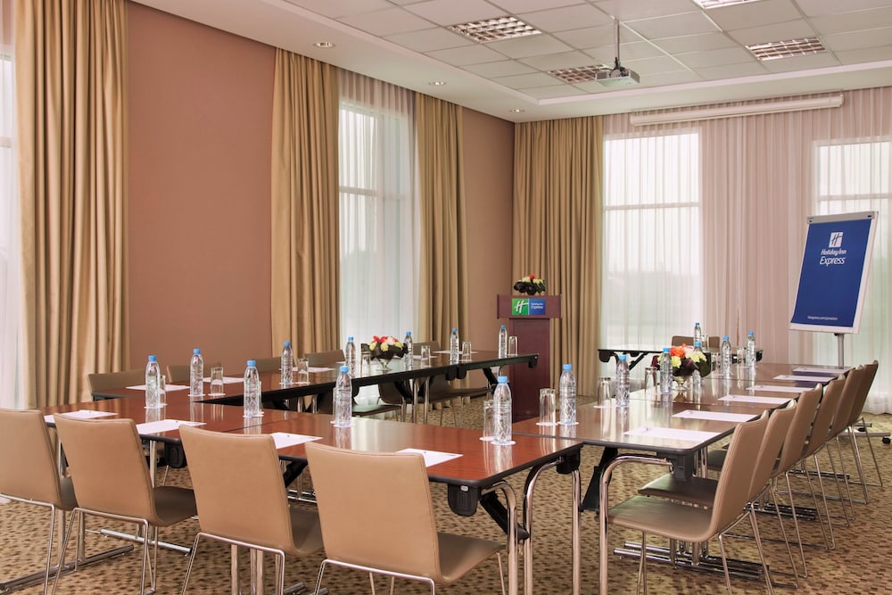 Holiday Inn Express Dubai Jumeirah 47/54