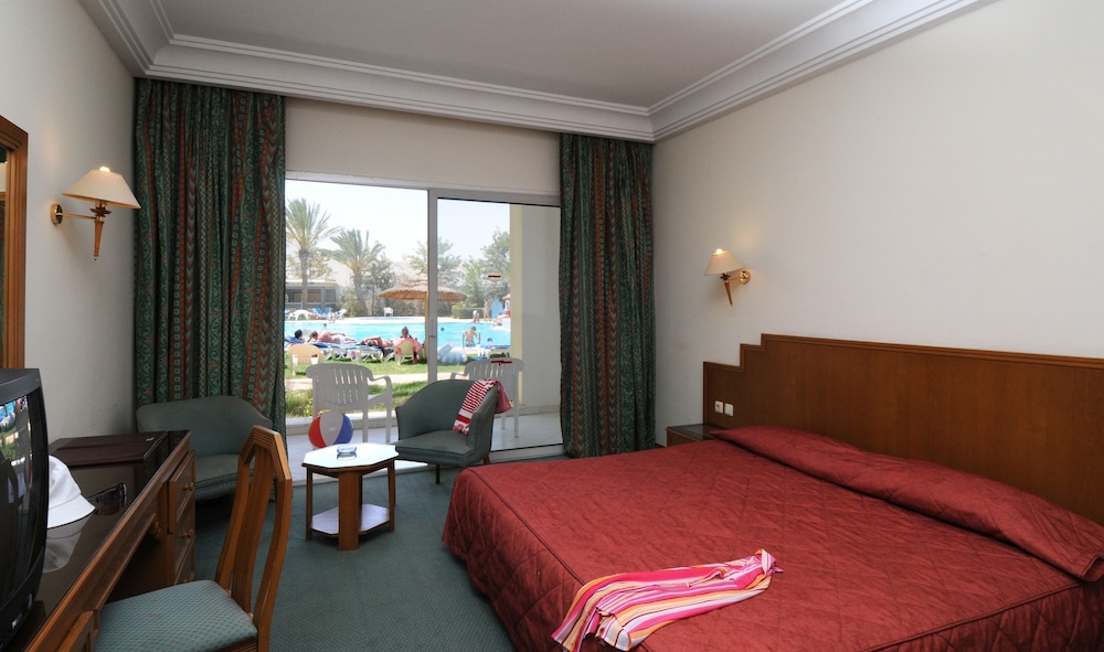 Marina Palace 27/69
