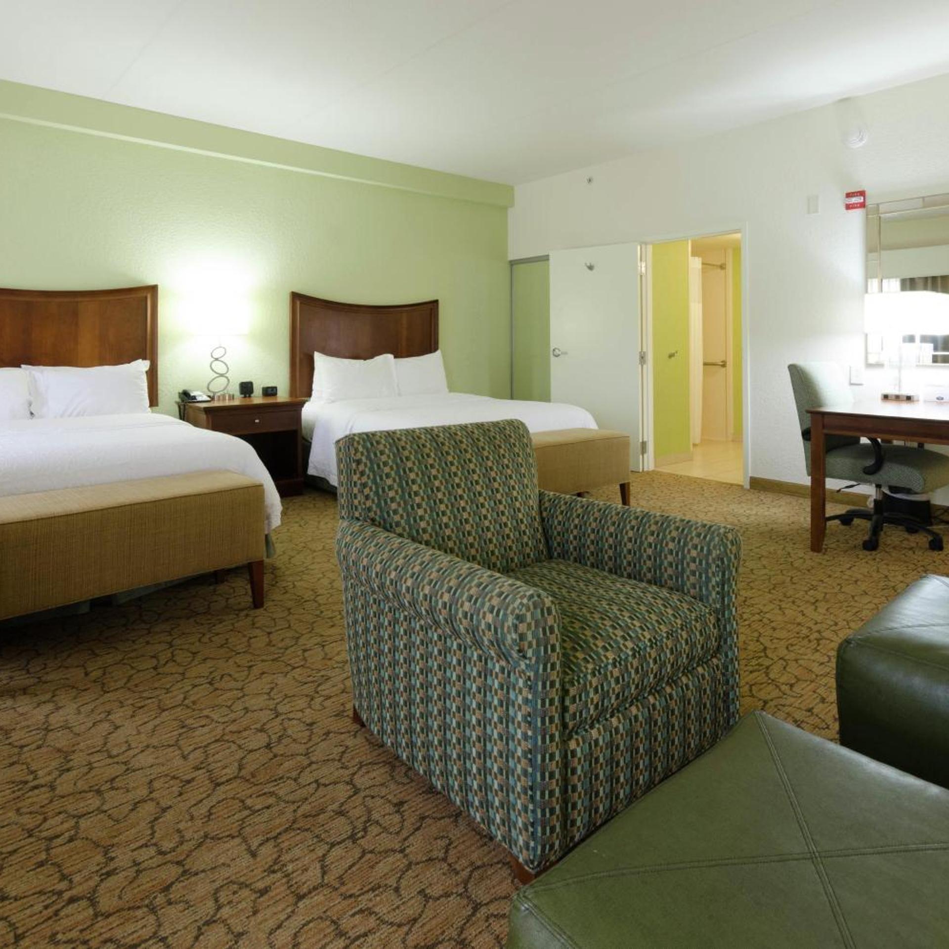 استوديو بسريرين كوين بمطبخ صغير بحوض استحمام، Hampton Inn Hickory 2/6