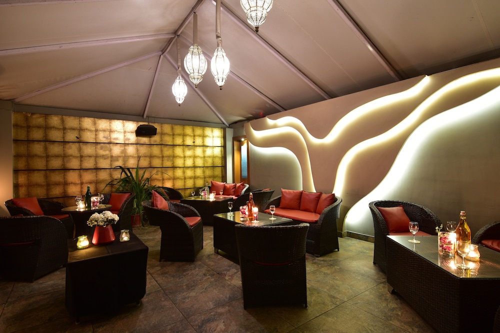 HOTEL SURYA PLAZA 25/46