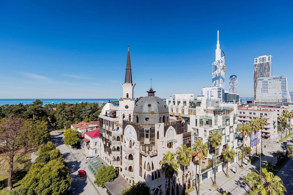Tapis Rouge Design Boutique Hotel in BATUMI