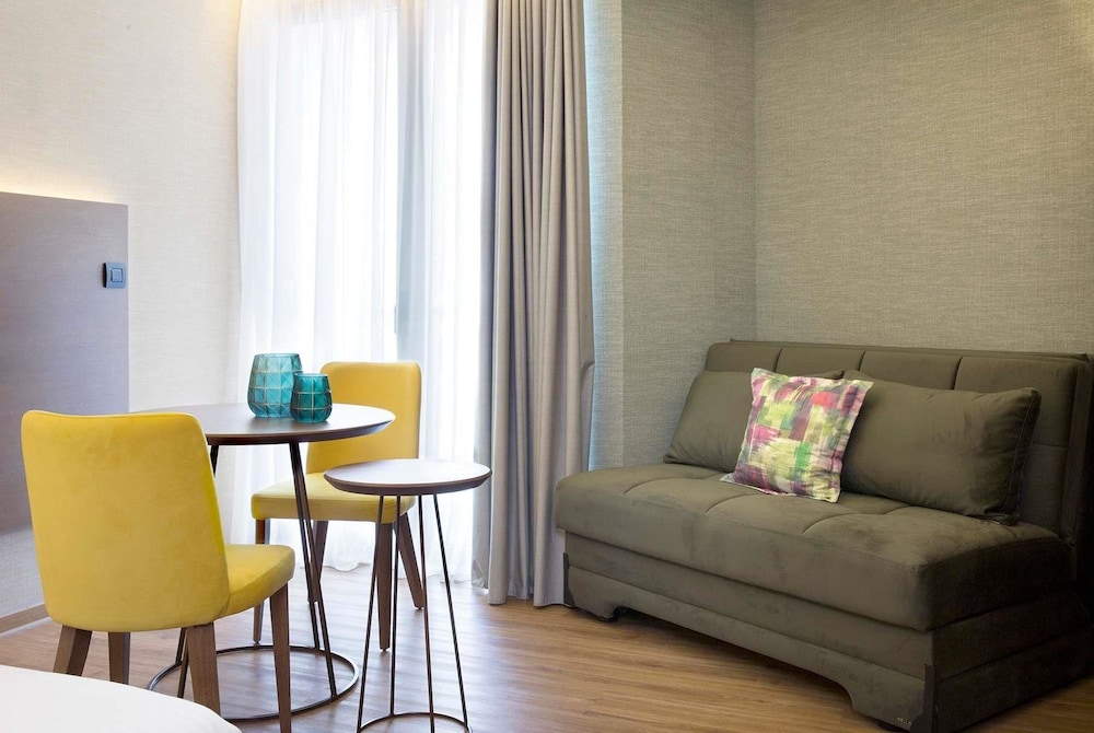Zeus Essence Wyndham Athens Residence 50/76