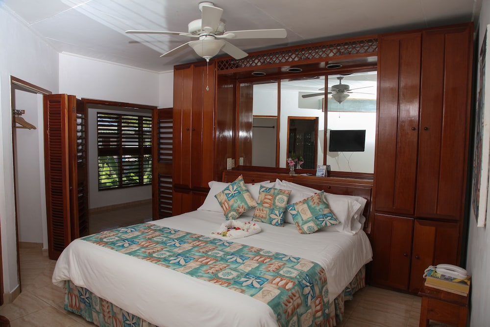 Negril Tree House Resort 31/69
