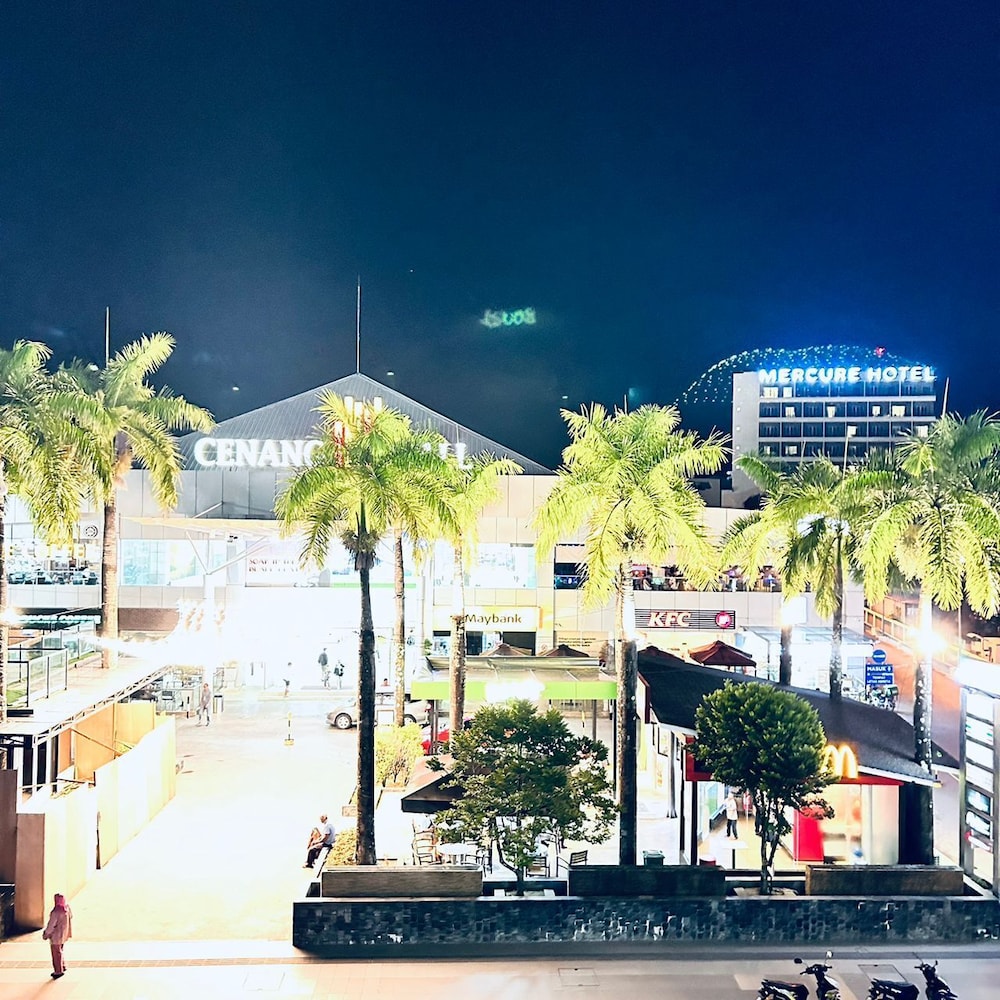 Cenang Plaza Beach Hotel 41/50