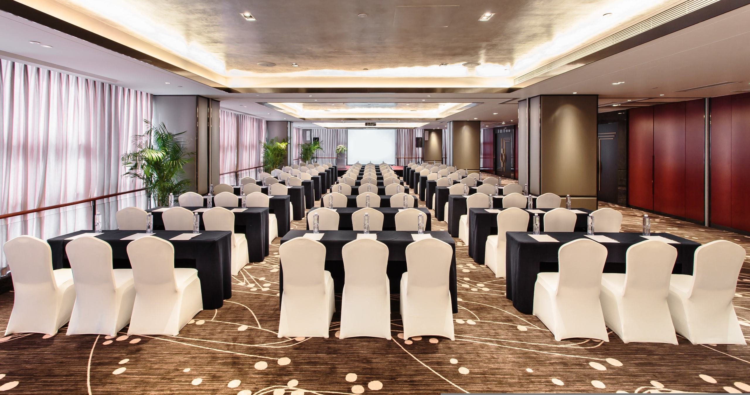 Crowne Plaza Shenzhen Futian 76/86