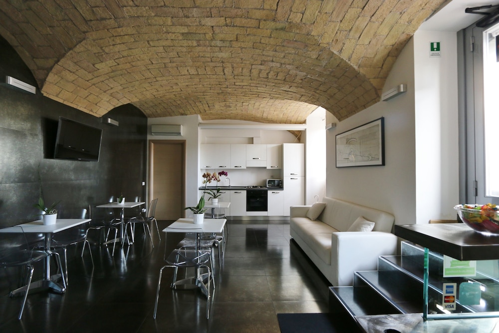 Residenza Adriana 32/37