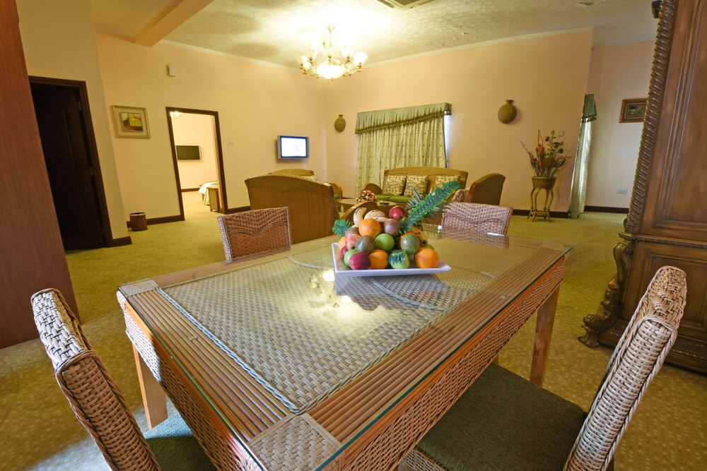 Imperial Royale Hotel 42/66