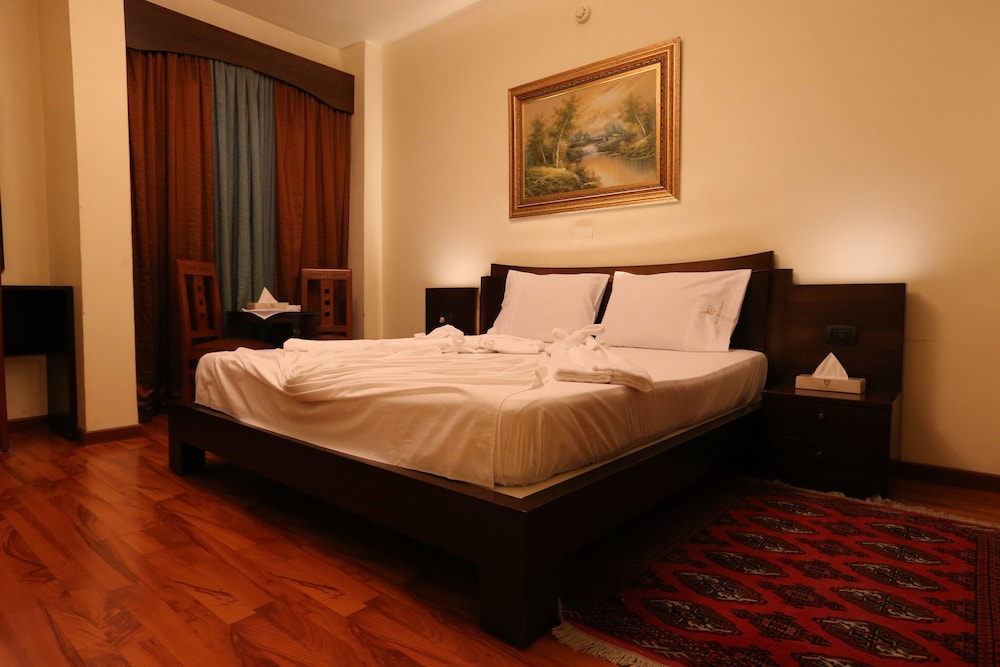 Grand Gabriel Hotel 12/67