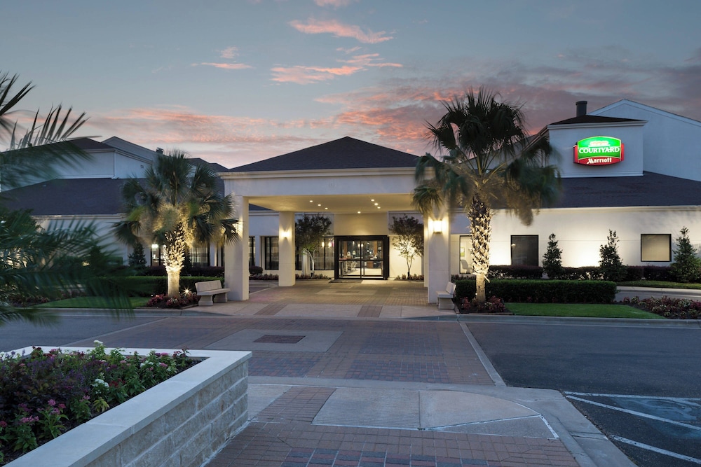 Courtyard by Marriott Waco 3/50