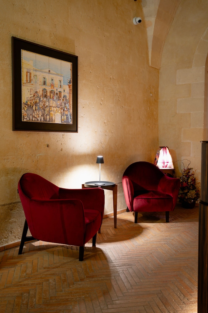 Lo Stemma Luxury Boutique Hotel 46/60