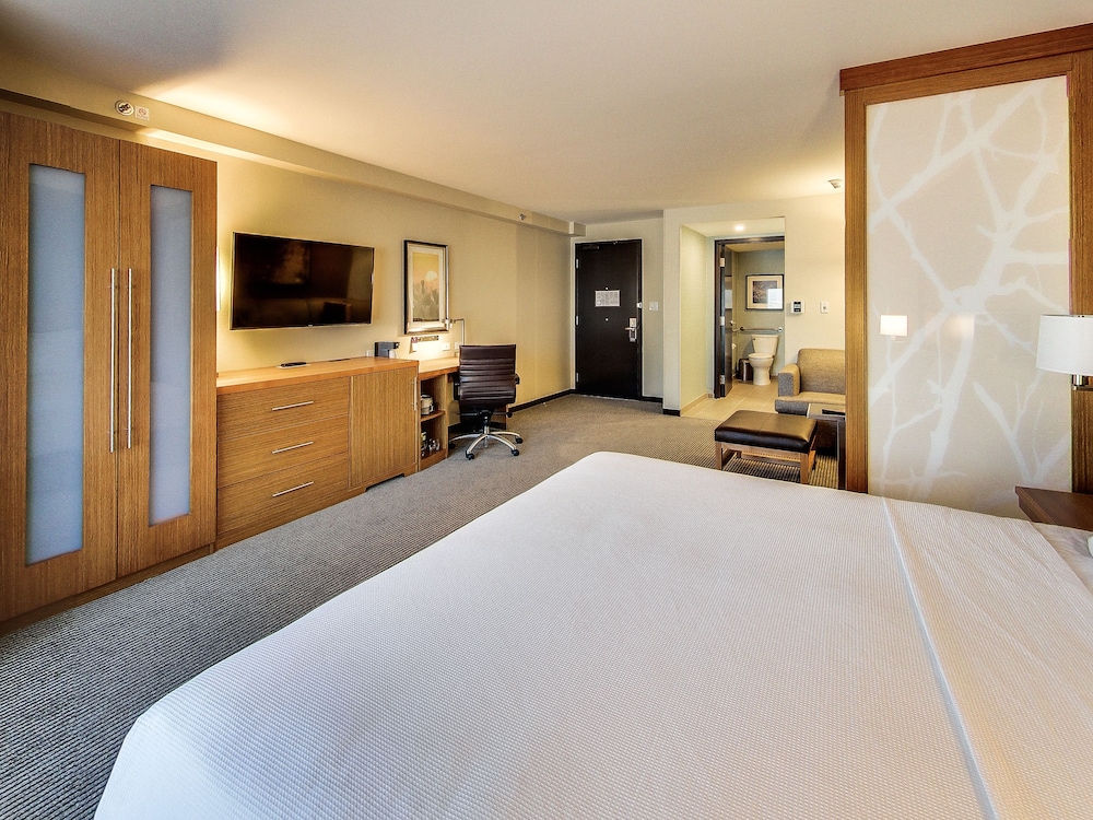 Hyatt Place Edmonton West 5/44