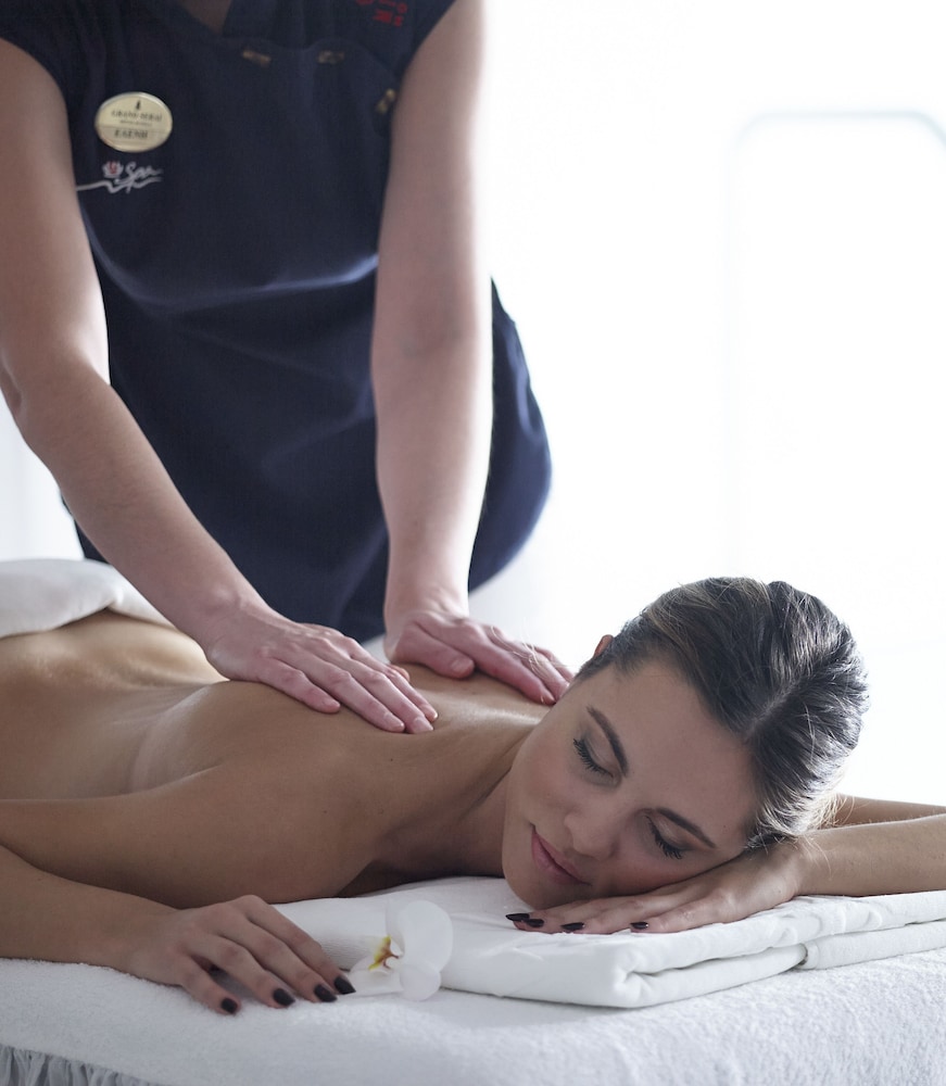 GRAND SERAI CONGRESS & SPA 30/64